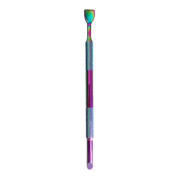 Rainbow cuticle pusher, stalen bokkenpoot van 13,2 cm op witte achtergrond